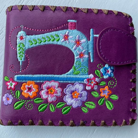 New Lavishy Wallet - Picture 1 of 4